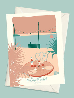 Carte postale illustrée intitulée “Cap Ferret, La Cabane” par Julie Roubergue, représentant la terrasse d'une cabane ostréicole de la presqu'île du Cap Ferret dans des tons pastel.